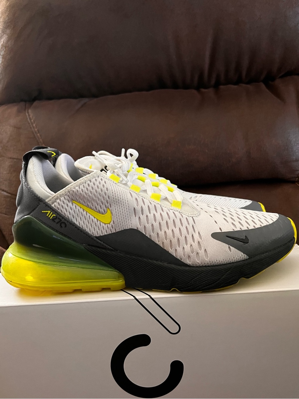 Nike Air Max 270. PREOWNED.